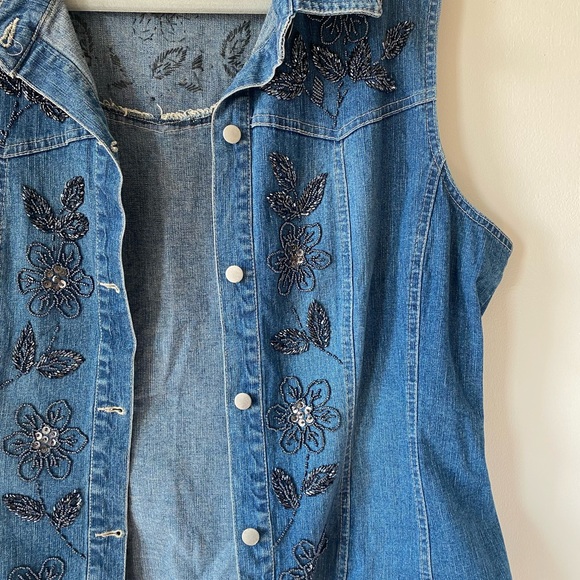 FlashBack Vintage Blue Denim Beaded Vest - Picture 3 of 10